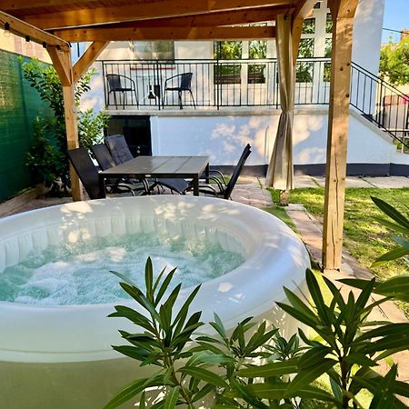 Sparkling Time Apartman Hajduszoboszlo Bagian luar foto