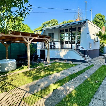 Sparkling Time Apartman Hajduszoboszlo Bagian luar foto